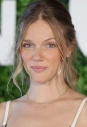 Tracy Spiridakos